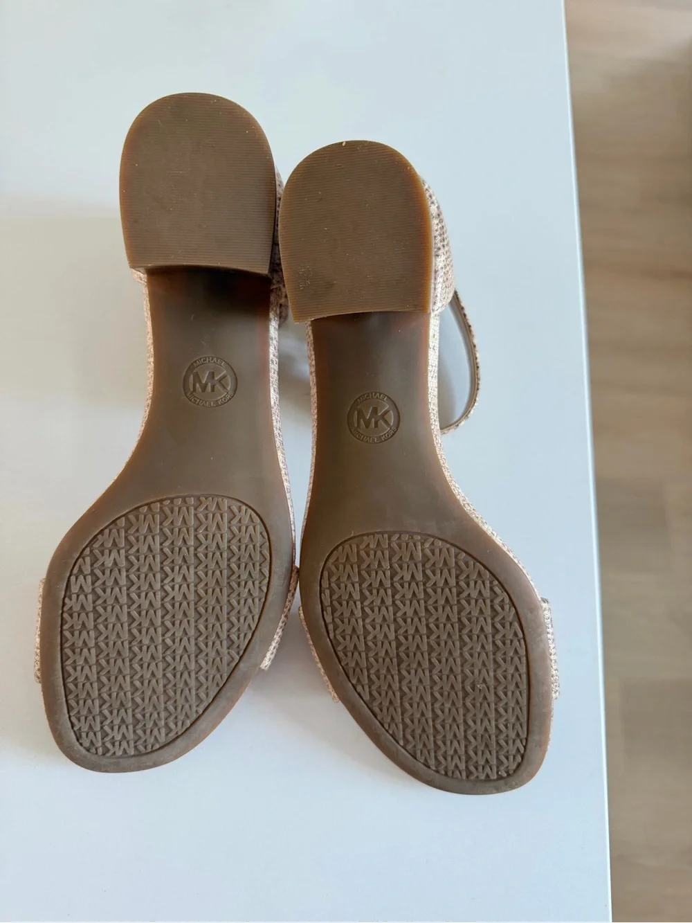 Michael Kors elegant beige
