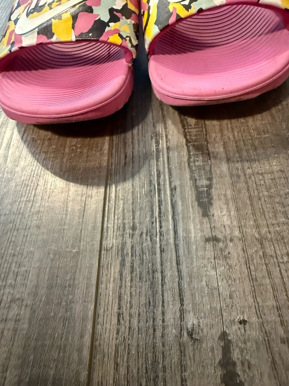 Nike kids slip