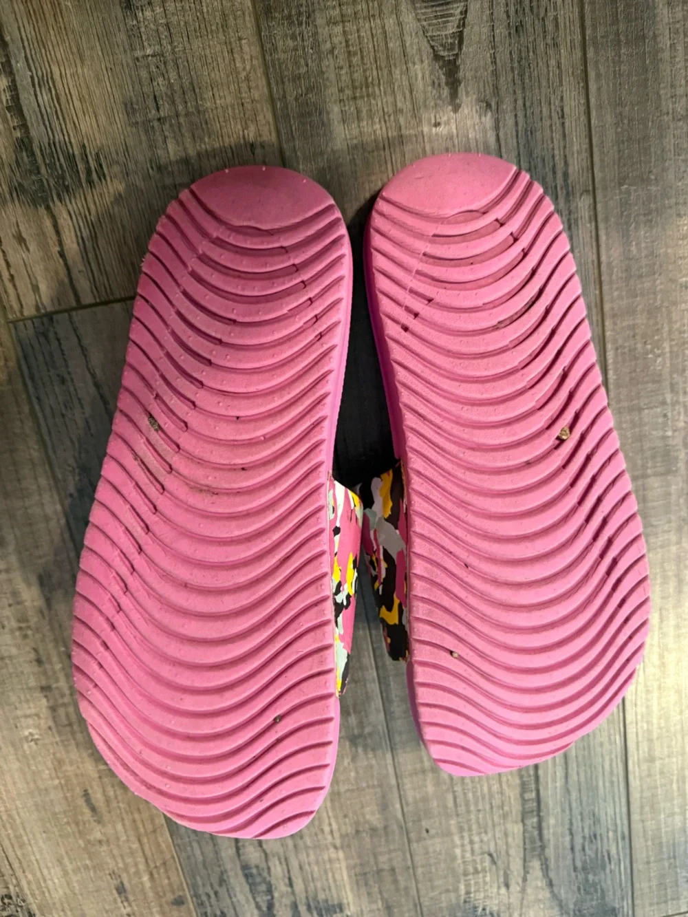 Nike kids slip