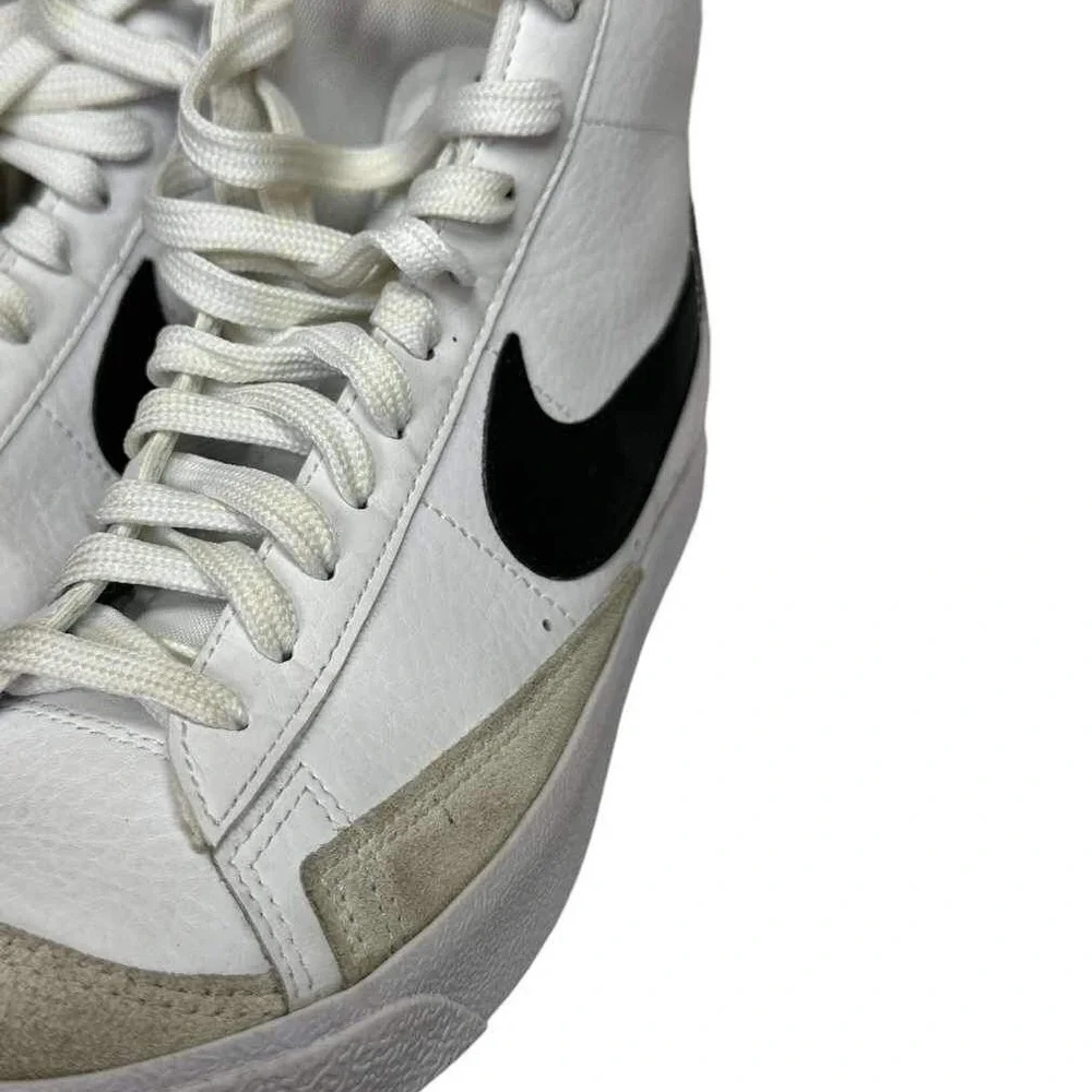 Nike swoosh ‘77