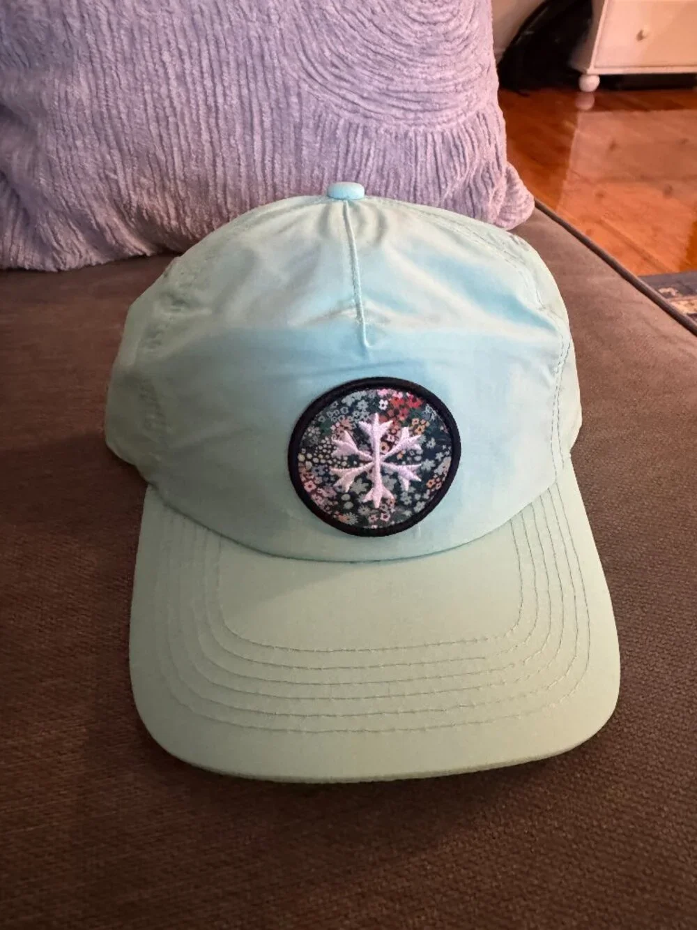 Skida motif brim