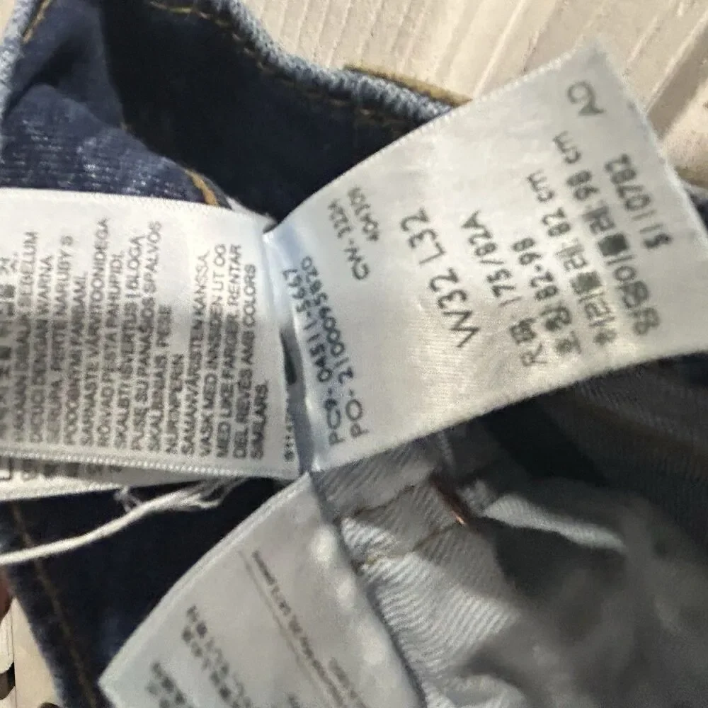 Levis size w32