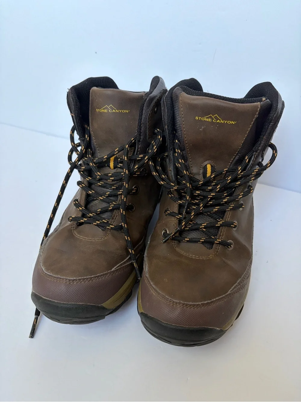 N/A boy’s hiking