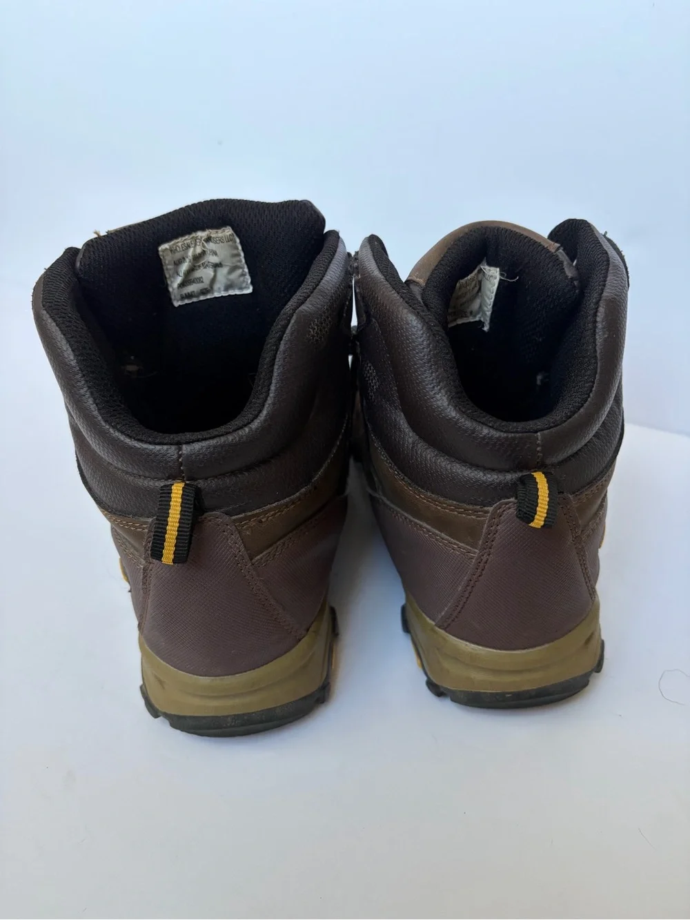 N/A boy’s hiking