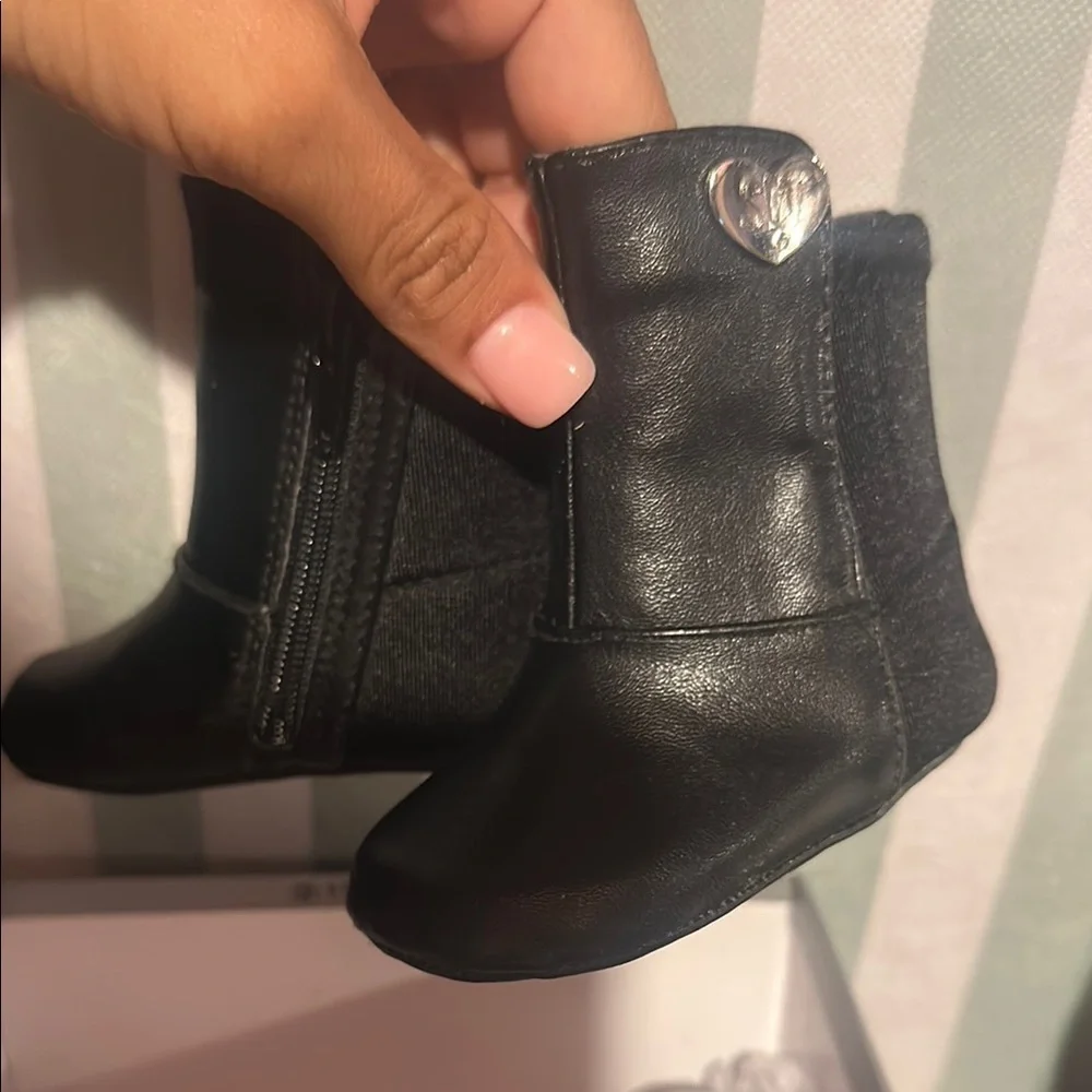 Stuart Weitzman stylish black