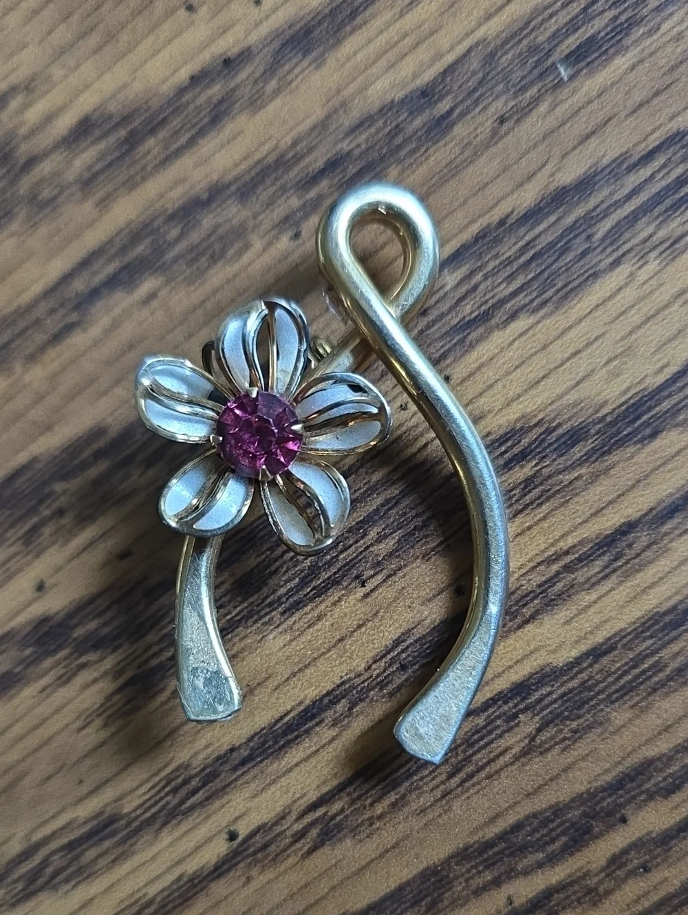 Vintage Gold-Tone Wishbone Flower Brooch Pendant with Pink Center