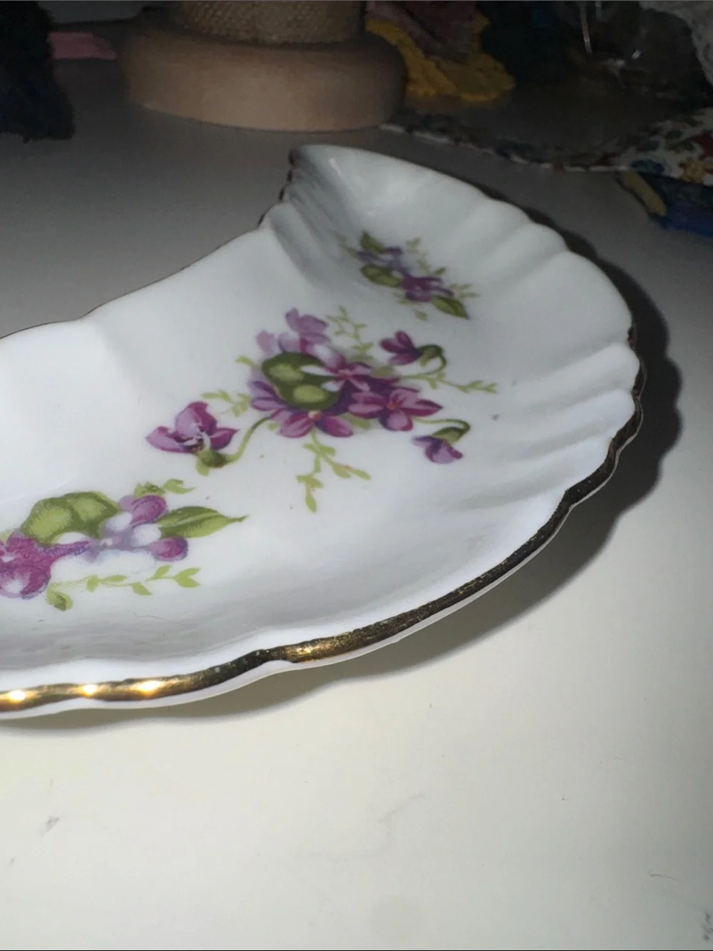 N/A porcelain featuring dining