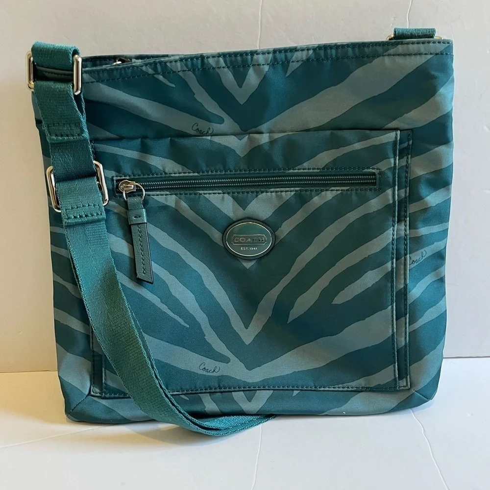 Coach getaway zebra