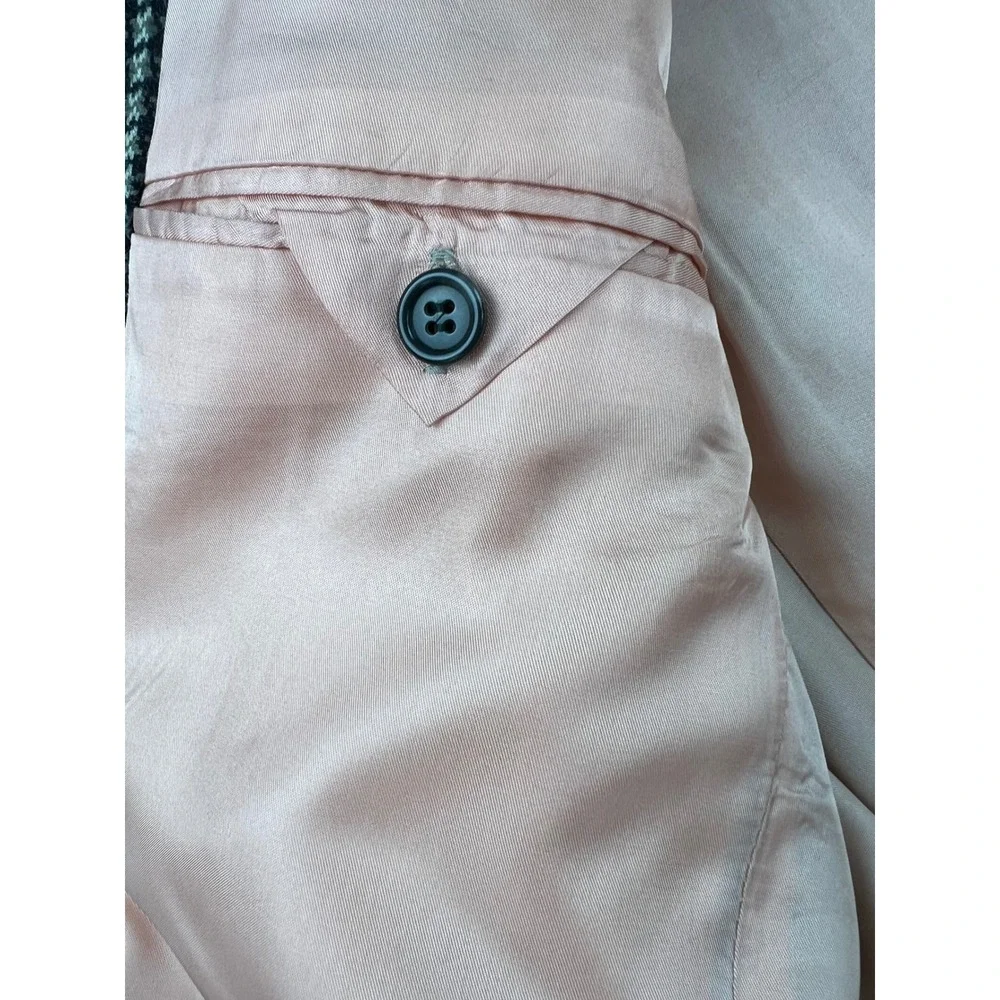 Citta Uomo ships from
