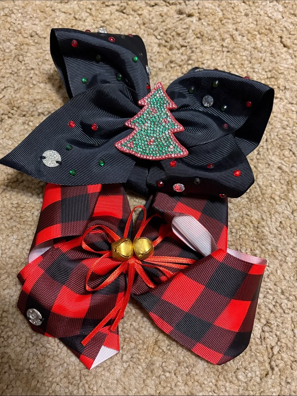 JoJo Siwa secure holiday