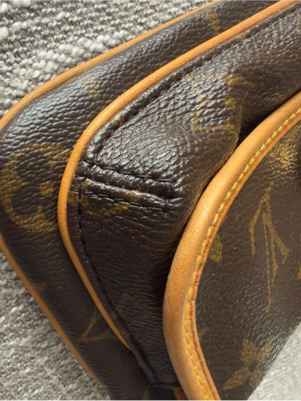 Louis Vuitton iconic lv