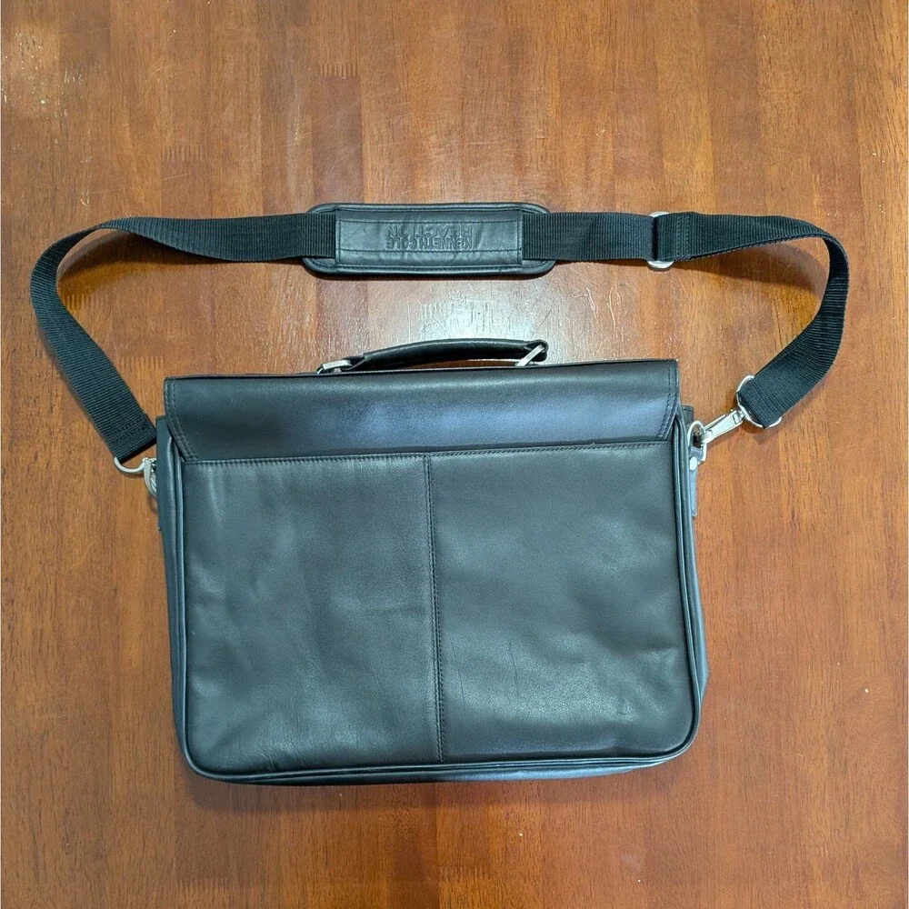 Kenneth Cole this kenneth