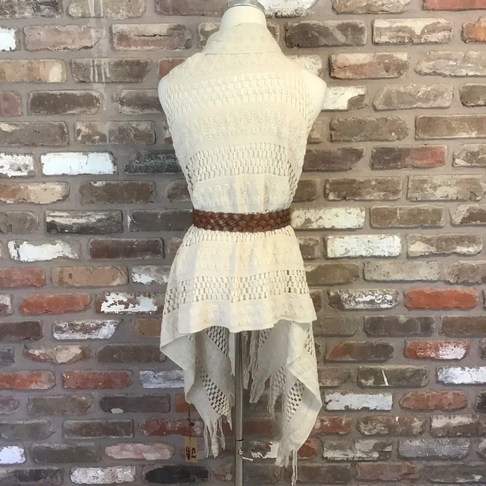 LAVA ACCESSORIES Women's Crochet Cream Fringe Boho Vest Scarf 2-n-1 NEW