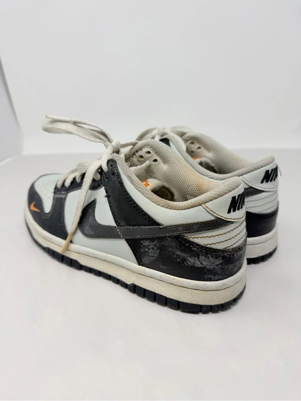 Nike youth low