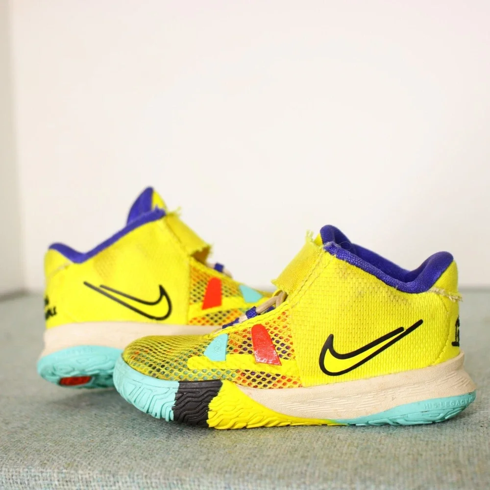 Nike kyrie yellow