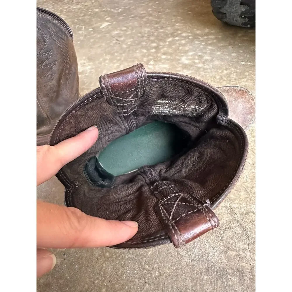 Ariat pet nicely some