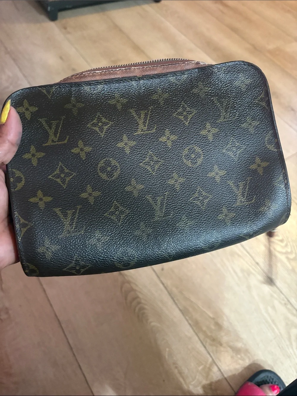 Louis Vuitton lv monogram