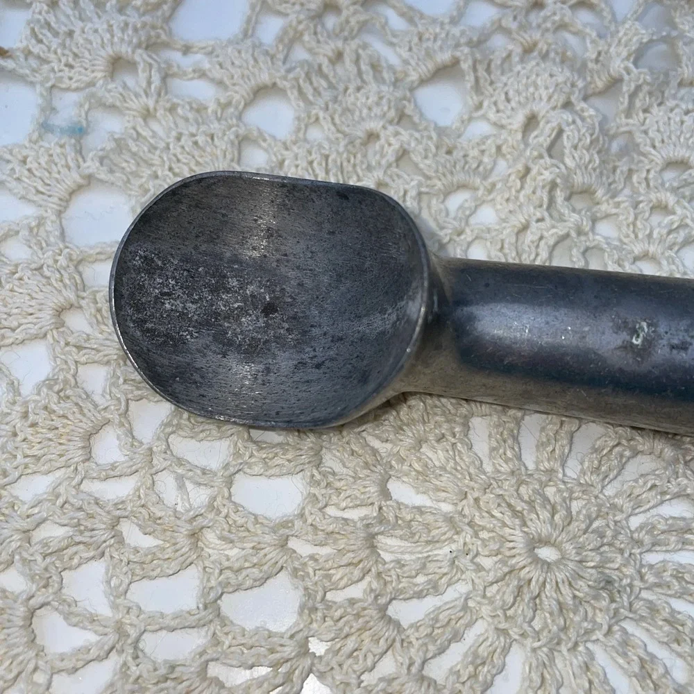 Vintage ZEROLL 24 Roll Dippers Ice Cream Scoop Handle