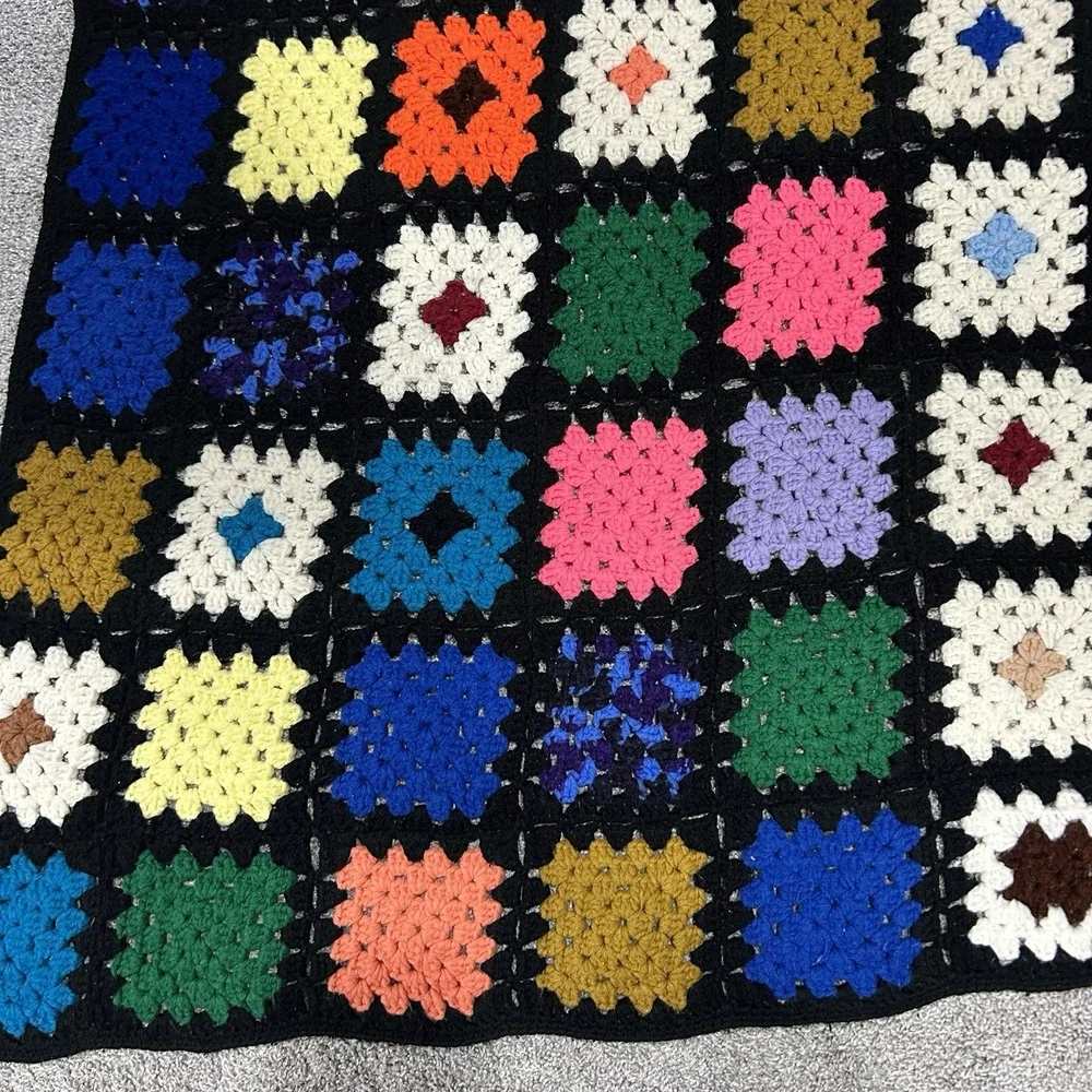 Handmade space addition black