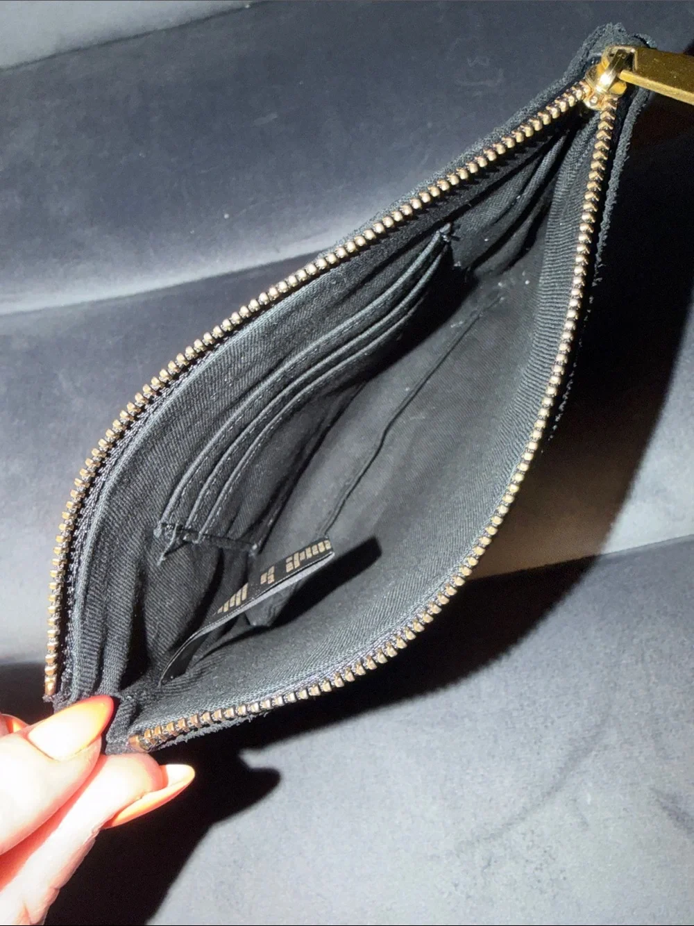 Fossil sleek zip