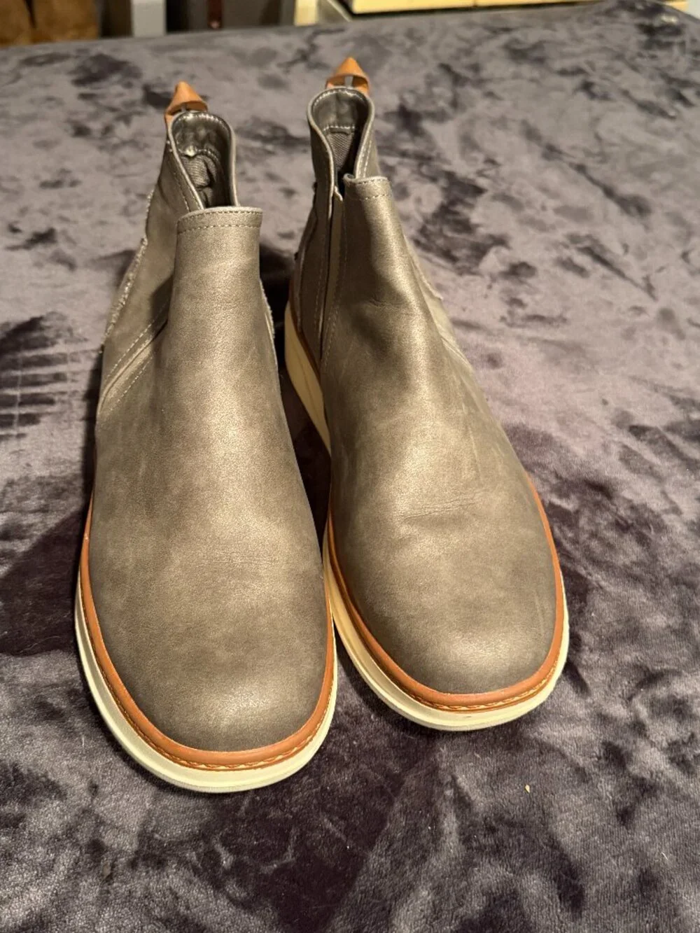 Blowfish welt chelsea leather