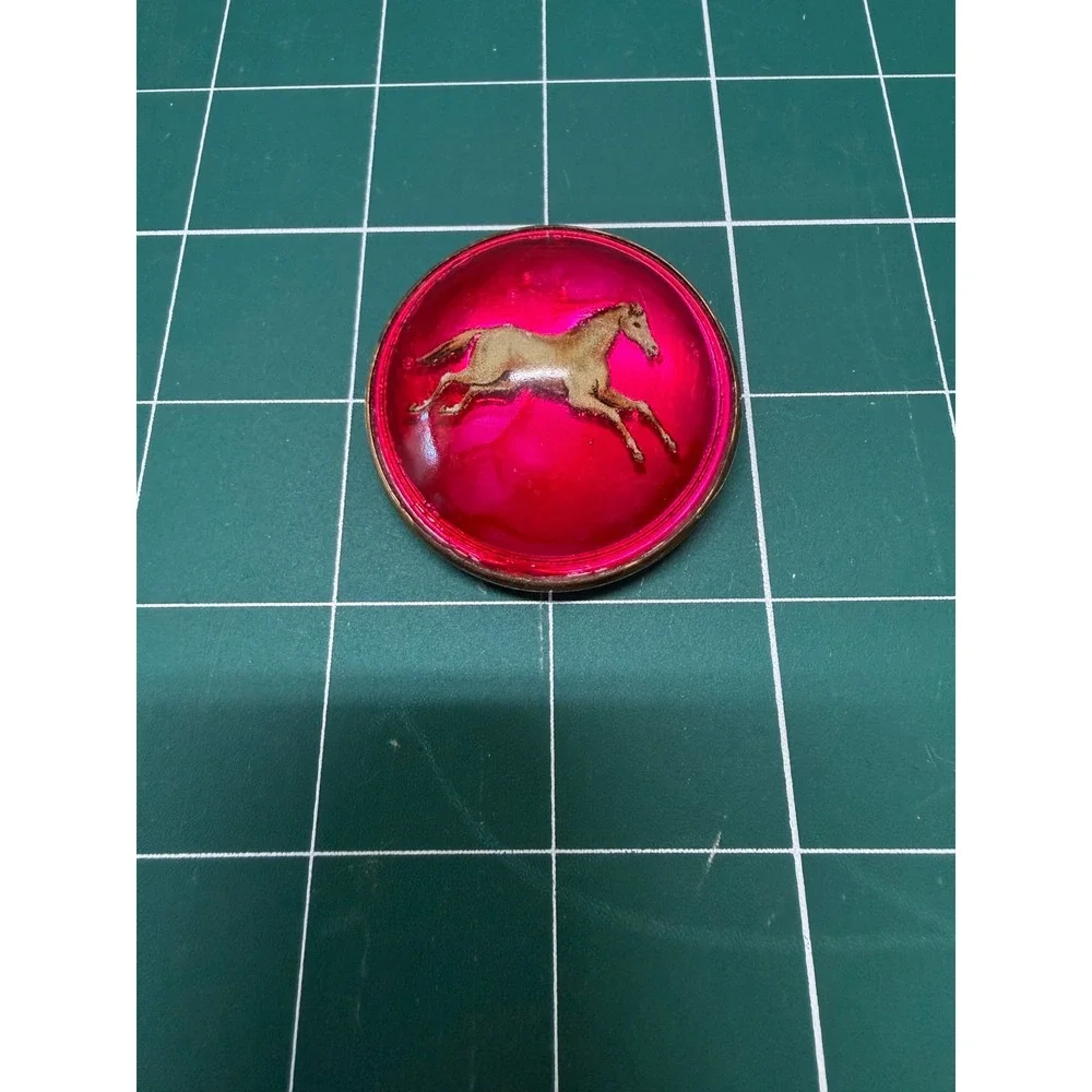 Vintage Equestrian Horse‎ Reverse Image Intaglio Red Scarf Clip Dress Clip