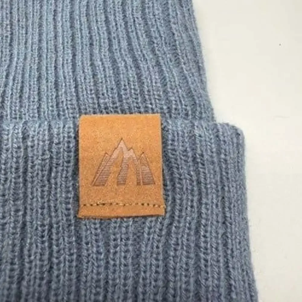2 Moon‎ Kitty Womens  Beanies Leather Mountain Logo Outdoor Cold Weather Gear