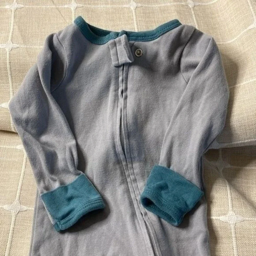 Carter's‎ Cloud Island Infant Sleepers Kids NB Blue Gray Dinosaur 2-Way Zip Set
