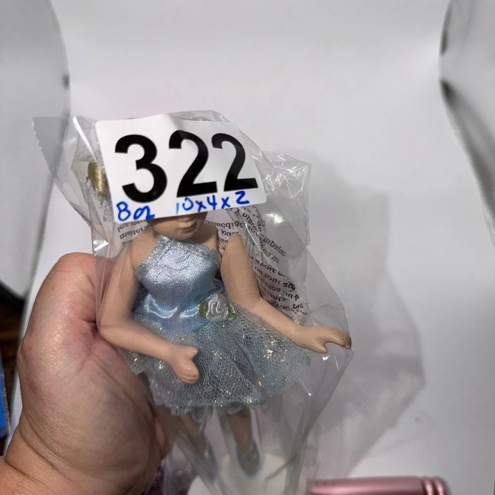 Porcelain Ballet Figure 8