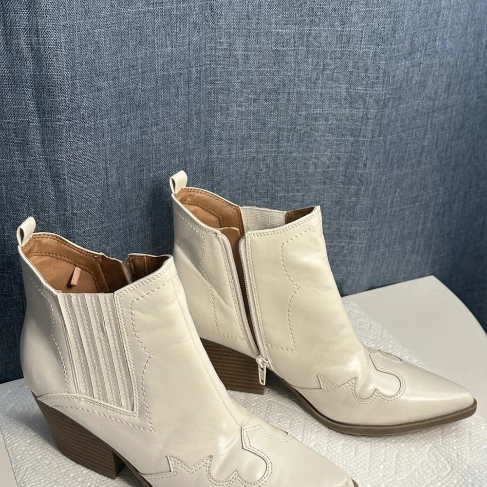 Indigo White Ankle Booties‎ with Textured Design