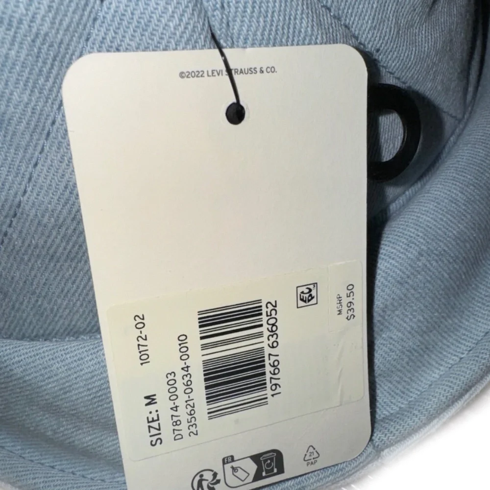 Levis new tags