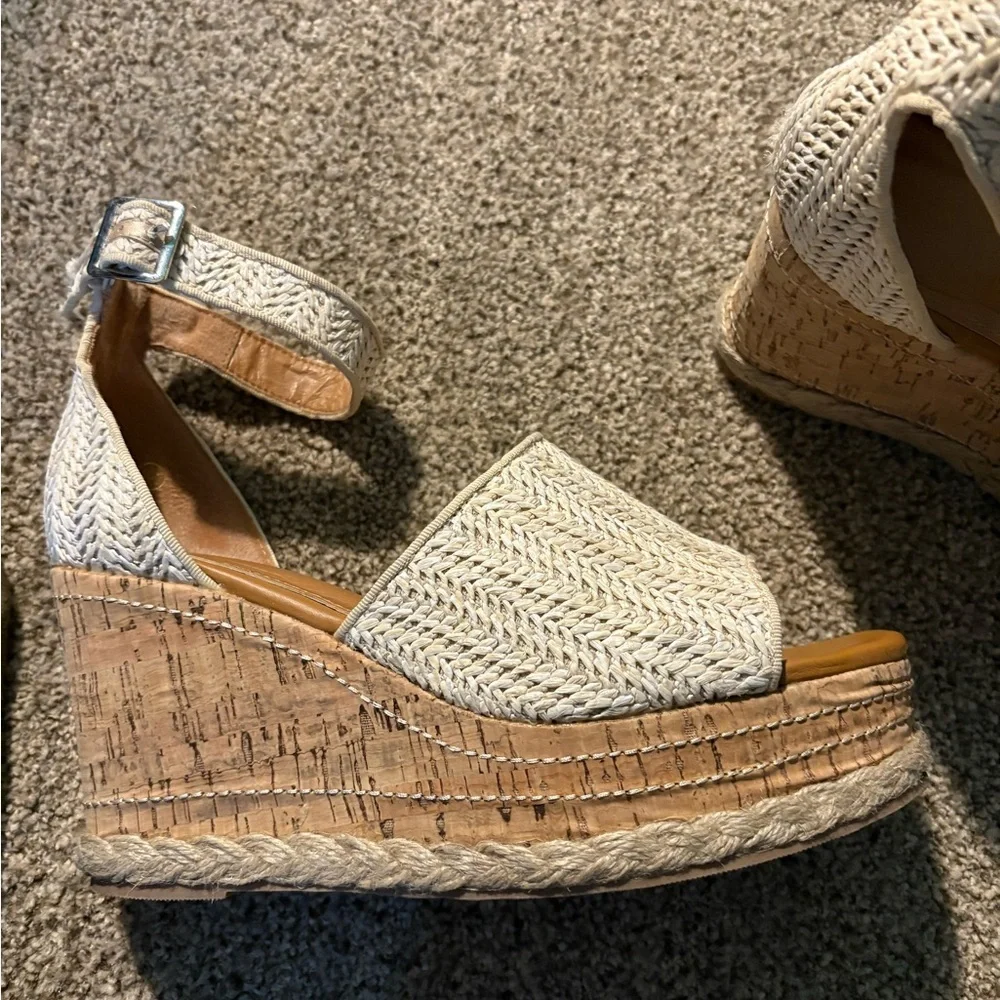Open toe woven cork Wedge Sandals 8.5