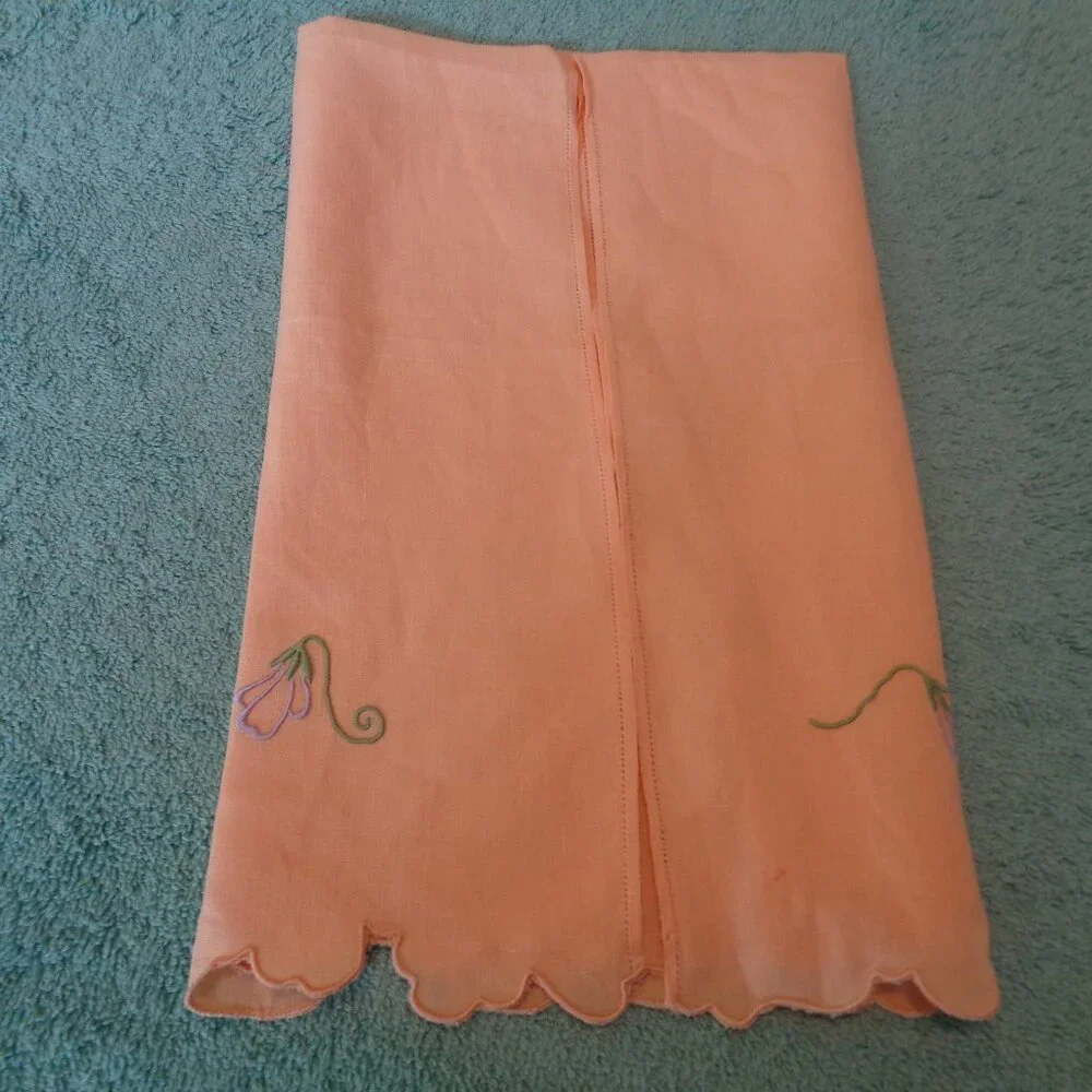 VINTAGE 1980S pretty peach