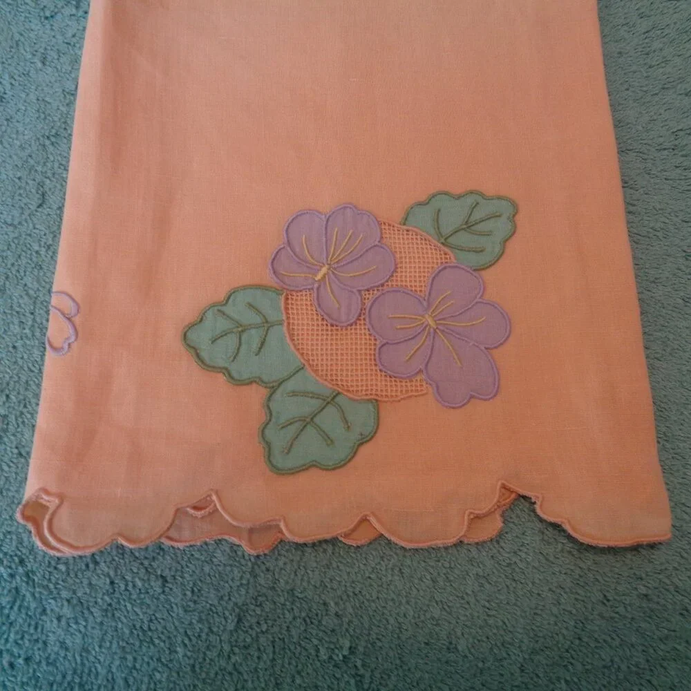 VINTAGE 1980S pretty peach
