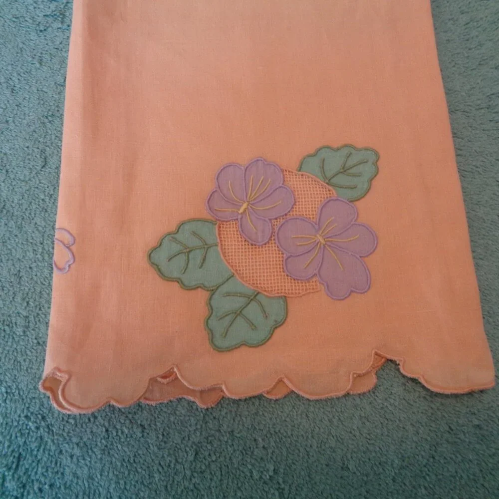 VINTAGE 1980S pretty peach