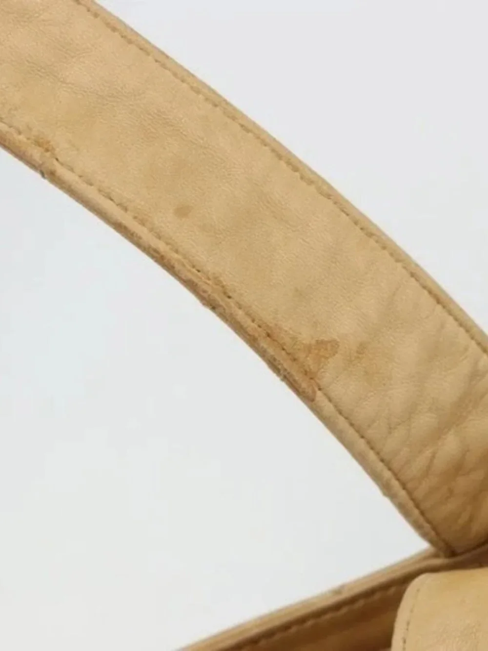 CHANEL Matelasse Shoulder Bag Lamb Skin Beige Gold CC Auth bs23120