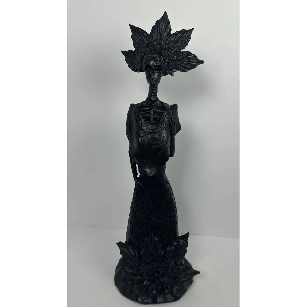 Decor of the Dead bring elegant