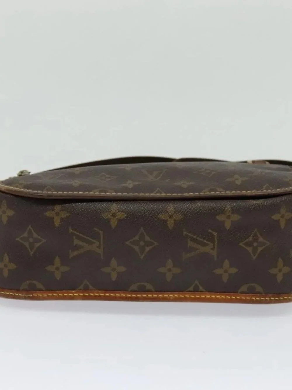 Louis Vuitton brand	louis vuitton