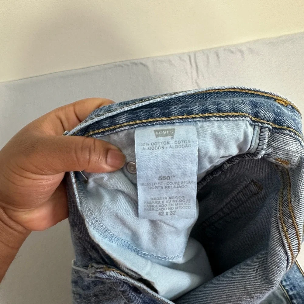 Levis 550 Relaxed Fit Mens‎ Jeans 42x32 Medium Wash Blue Denim 100% Cotton