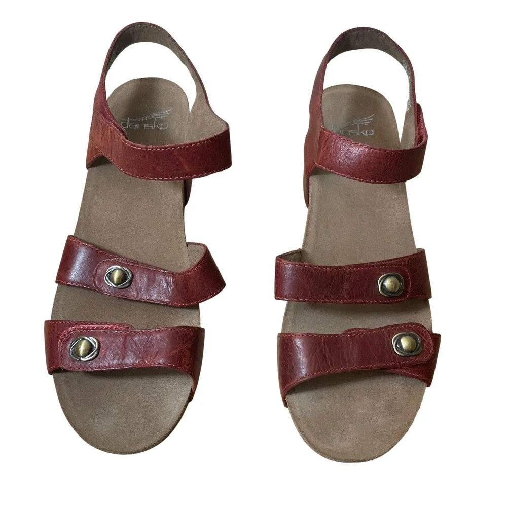Dansko Red Leather Wedge Sandals Adjustable Straps Brass Hardware‎ Size 41