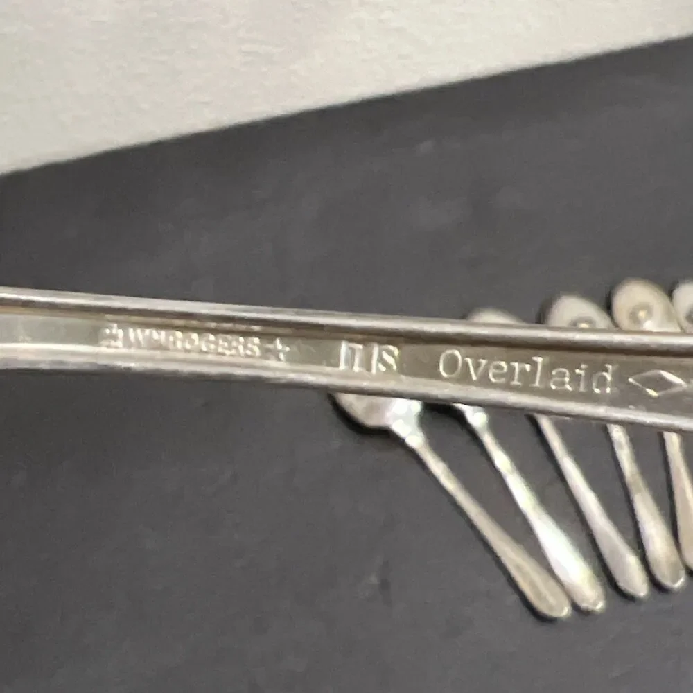 Set Of 8 Teaspoons International Rogers Silverplate 1936 FASCINATION 6 1/8