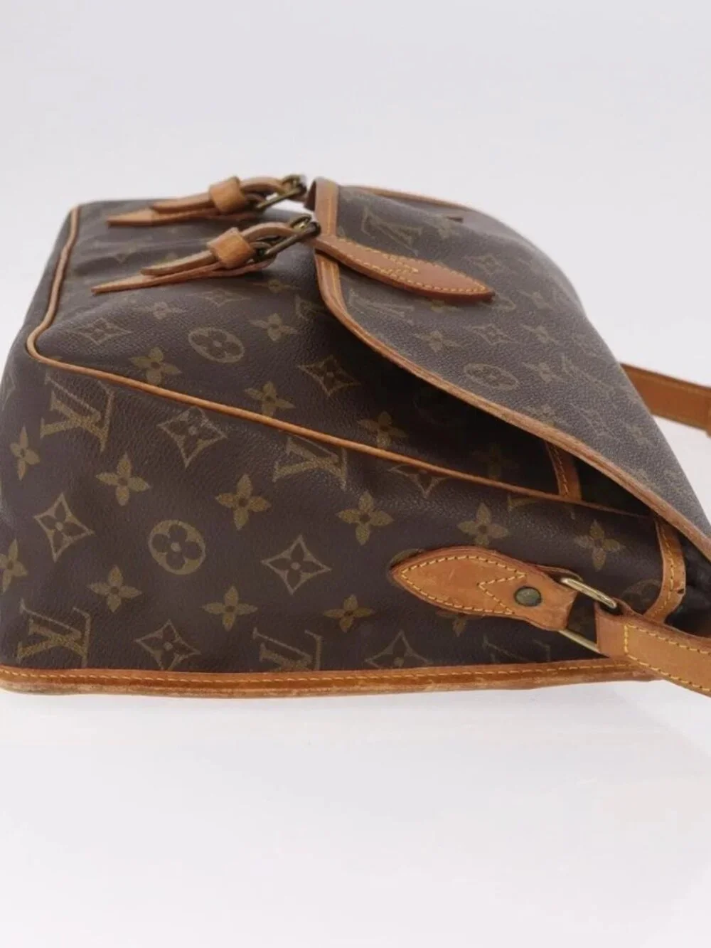 Louis Vuitton brand	louis vuitton