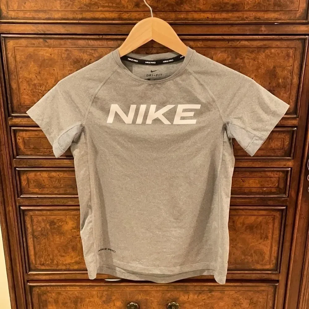Nike front pit worn
