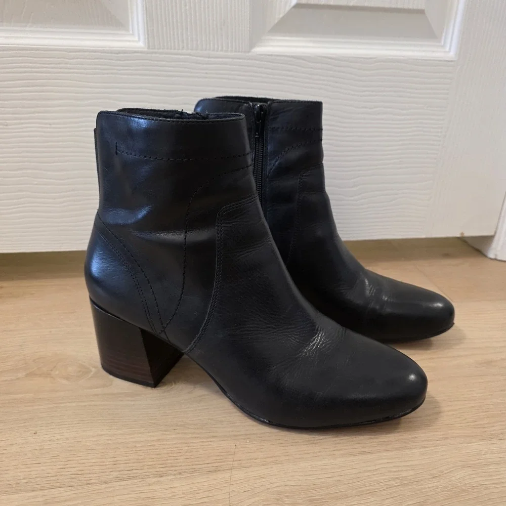 Corso Como Black‎ Leather Block Heel Classic Modern Ankle Boots Size 9.5M