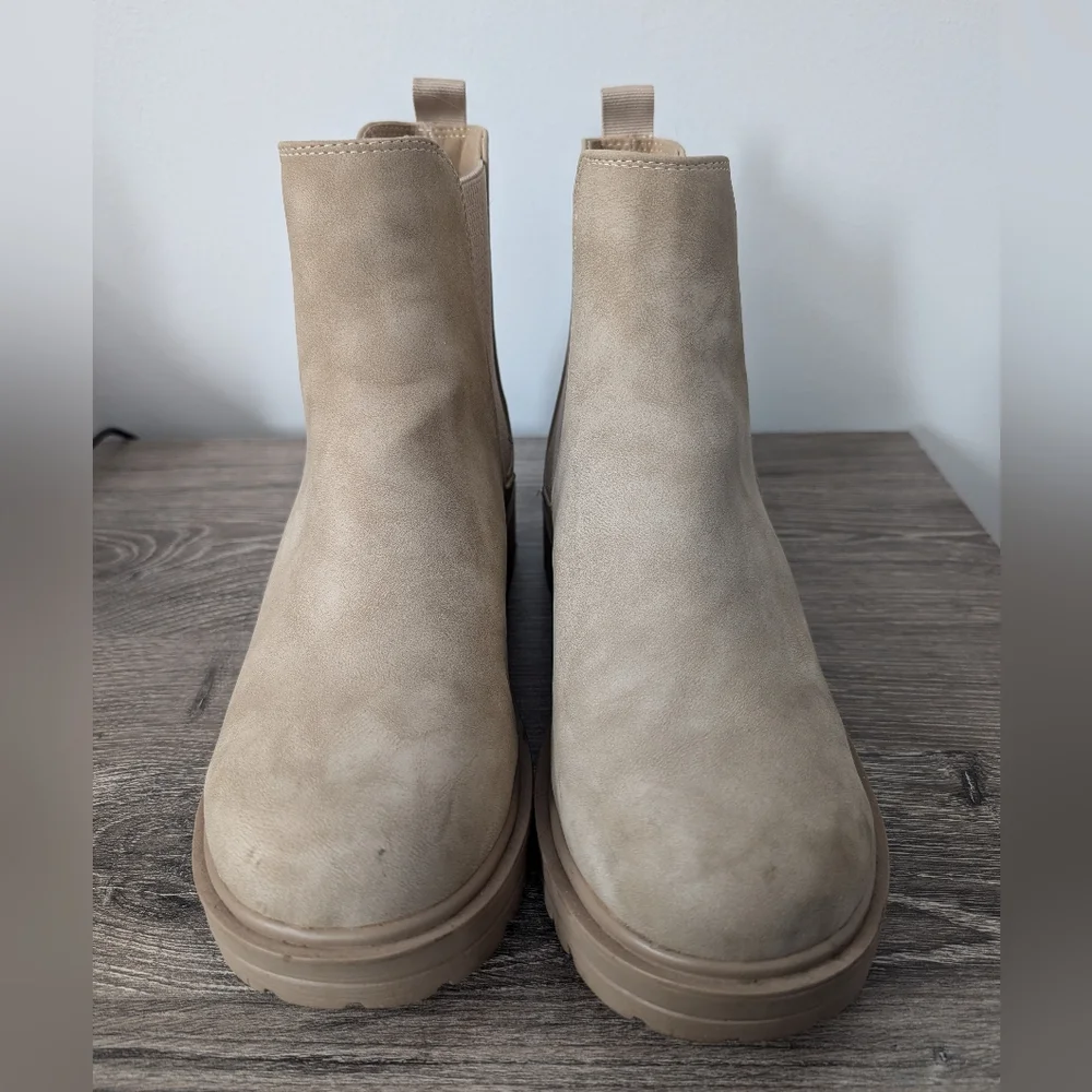 Unr8Ted size 10