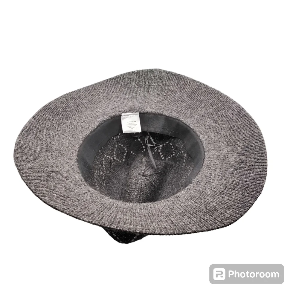 N/A gray wool