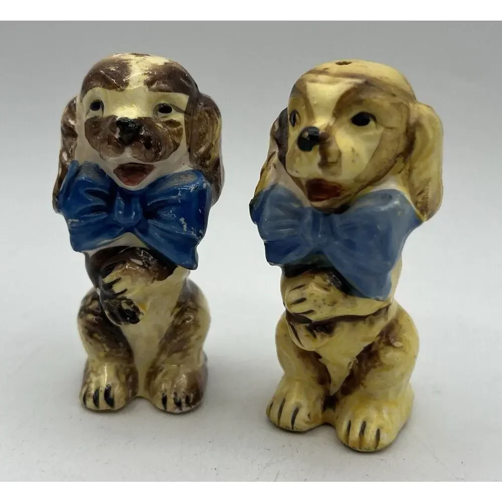 Vintage Kitsch Sitting Puppy Dogs Blue Bows Salt Pepper Shakes 3