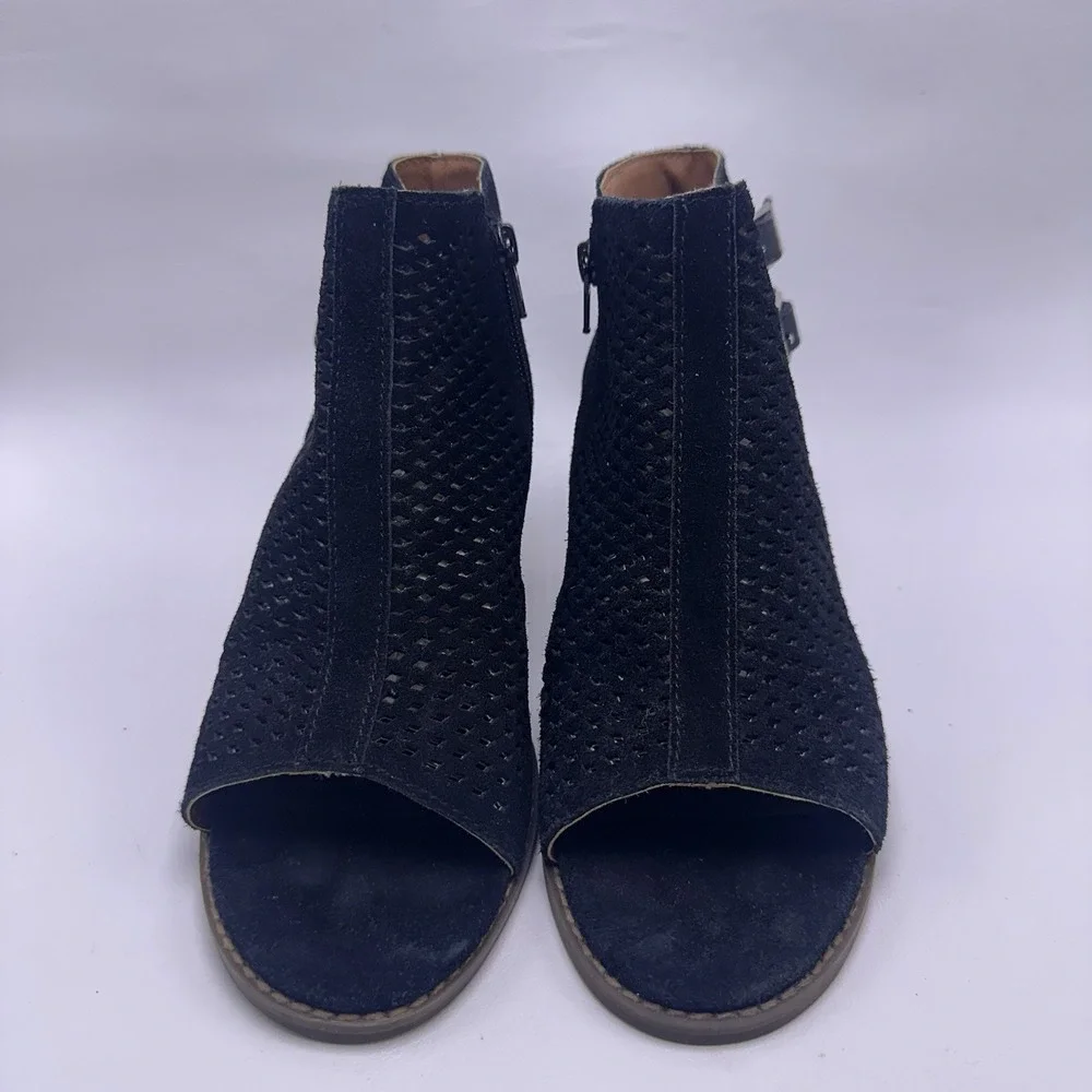 Vionic chryssa perforated