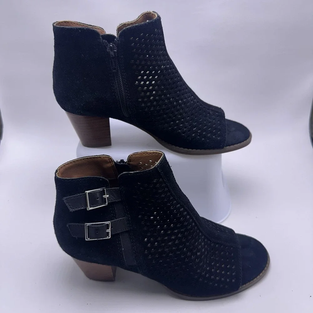 Vionic chryssa perforated
