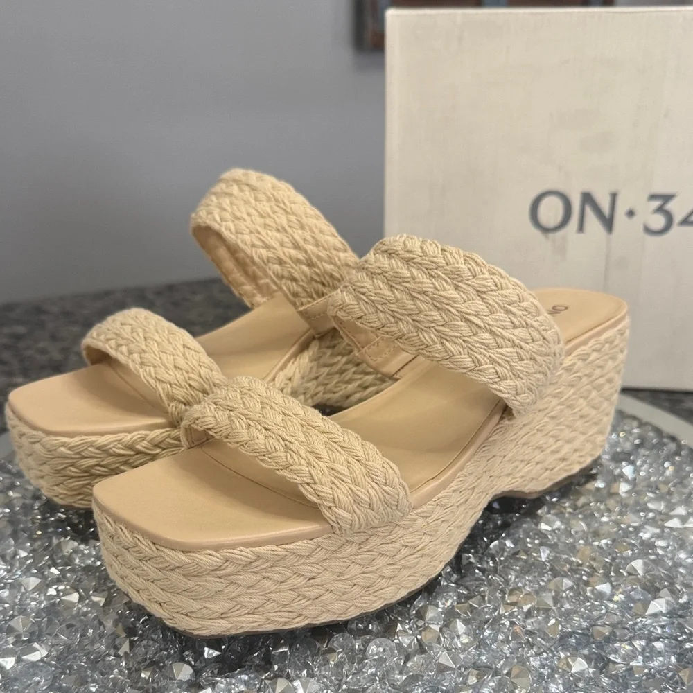ON 34th natural raffia Beige Woven platform wedge Sandals NEW 9.5